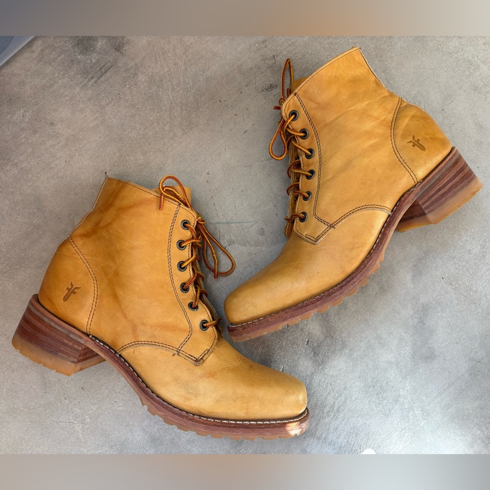 FRYE Short Lug Sole Lace Up Boots Banana With Sunrise Marbling - Picture 12 of 16